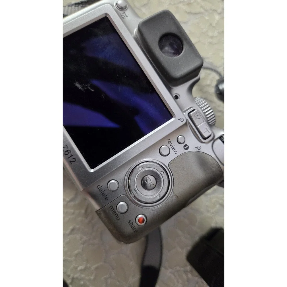 Kodak EasyShare Z612 Digital Camera 12X Zoom - Chargers & SD Card - Fully Tested